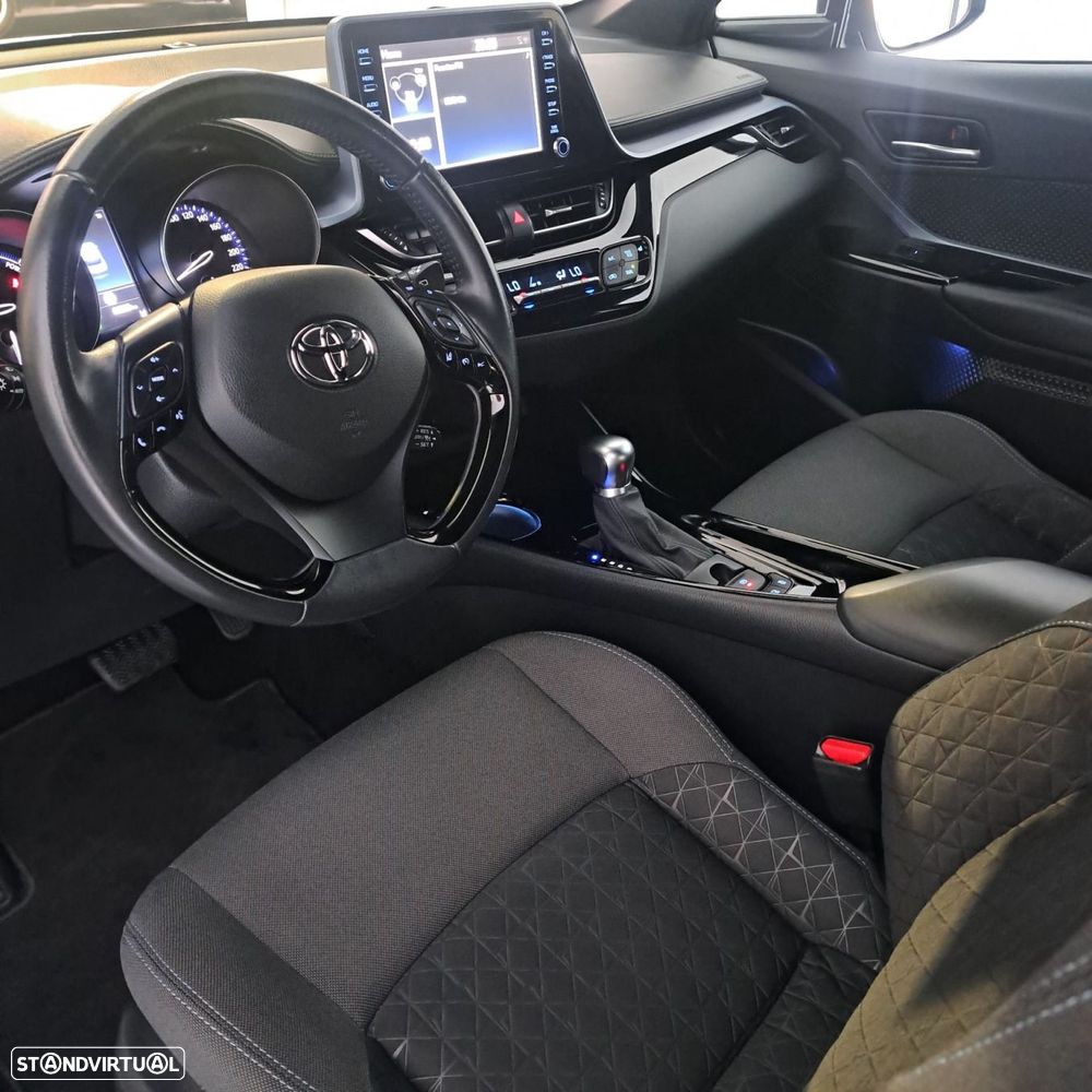 Toyota C-HR 1.8 Hybrid Square Collection - 26