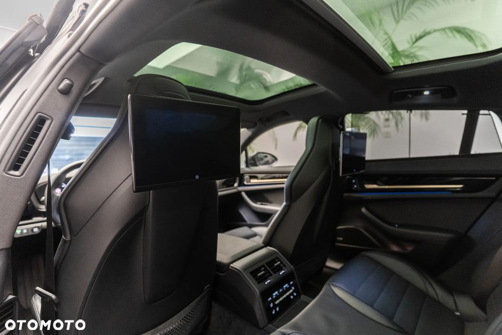 Porsche Panamera 4 - 29