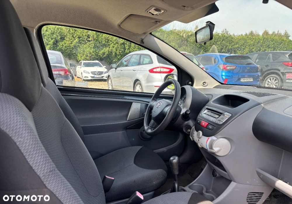 Toyota Aygo - 11