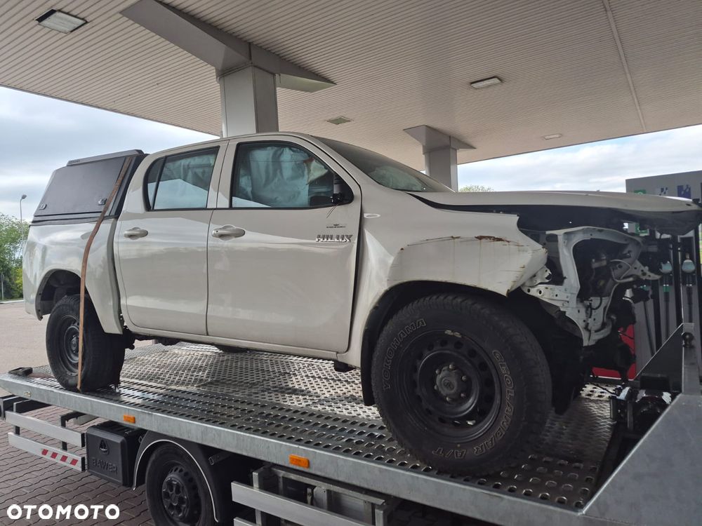 Toyota Hilux 2.8 D-4D Double Cab SR5 4x4 - 1