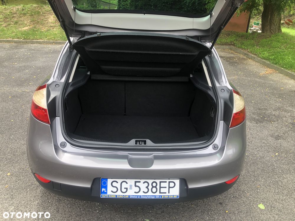 Renault Megane 1.5 dCi Energy Limited EU6 - 12