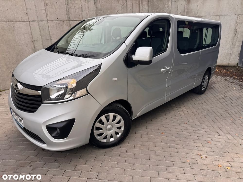 Opel Vivaro - 1