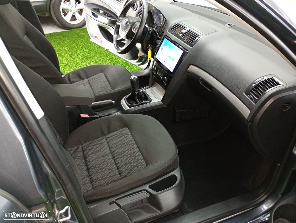 Skoda Octavia 1.9 TDI Sportline - 29