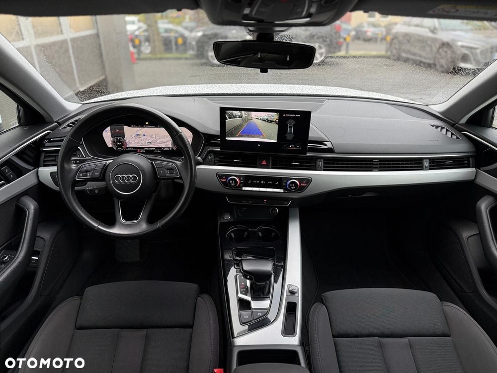 Audi A4 Limousine - 11