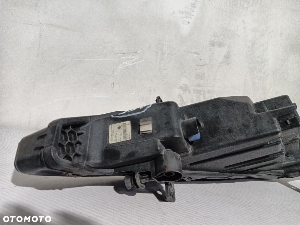 HALOGEN PRZÓD PRZEDNI PRAWY SKODA SUPERB 90150339 - 6