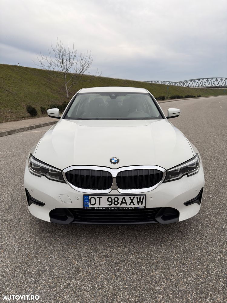 BMW Seria 3 330e Aut. - 4