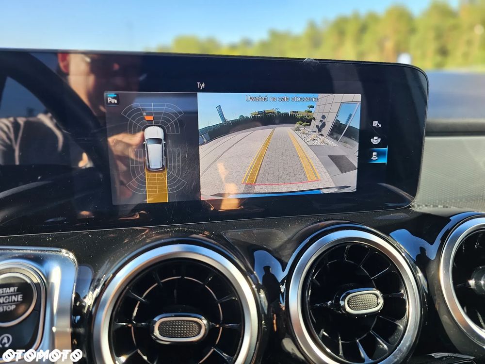 Mercedes-Benz GLB 200 AMG Line 7G-DCT - 24