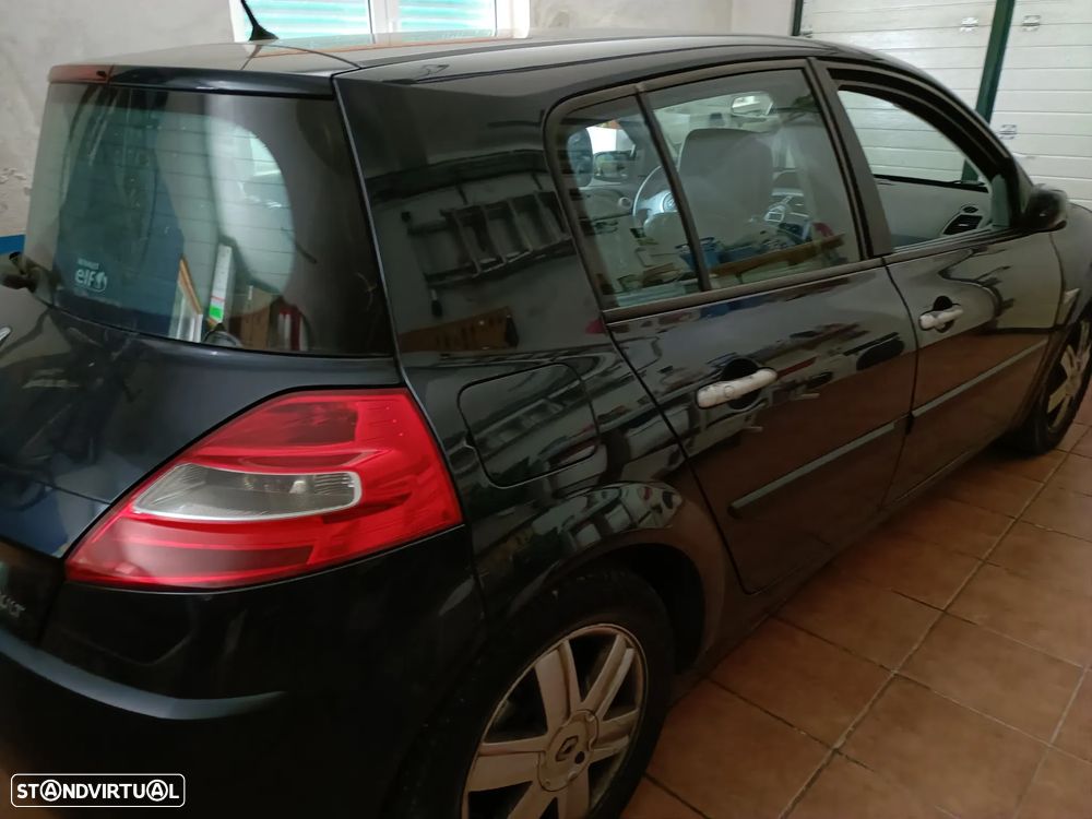 Renault Mégane 1.5 dCi SE Exclusive - 1