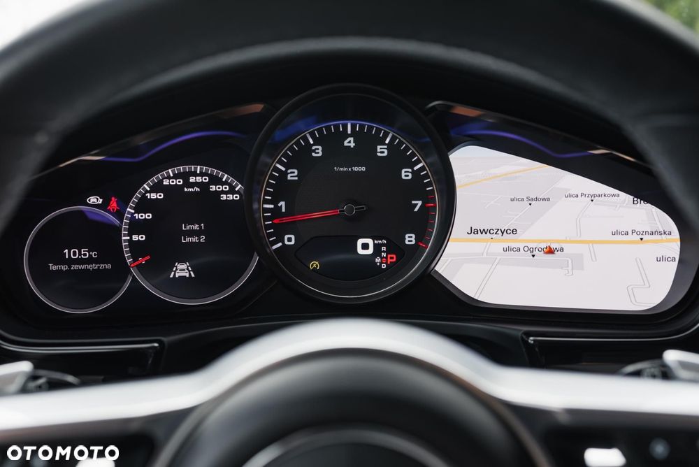 Porsche Panamera - 34