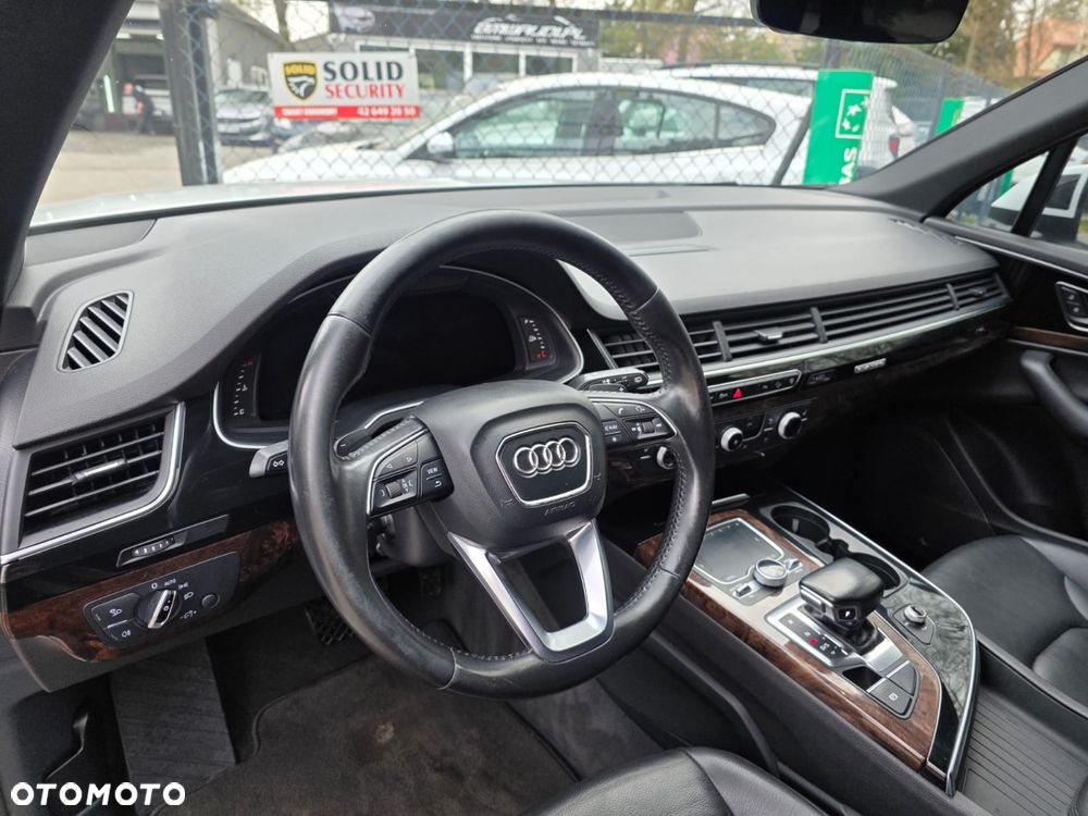 Audi Q7 3.0 TFSI Quattro Tiptronic - 16