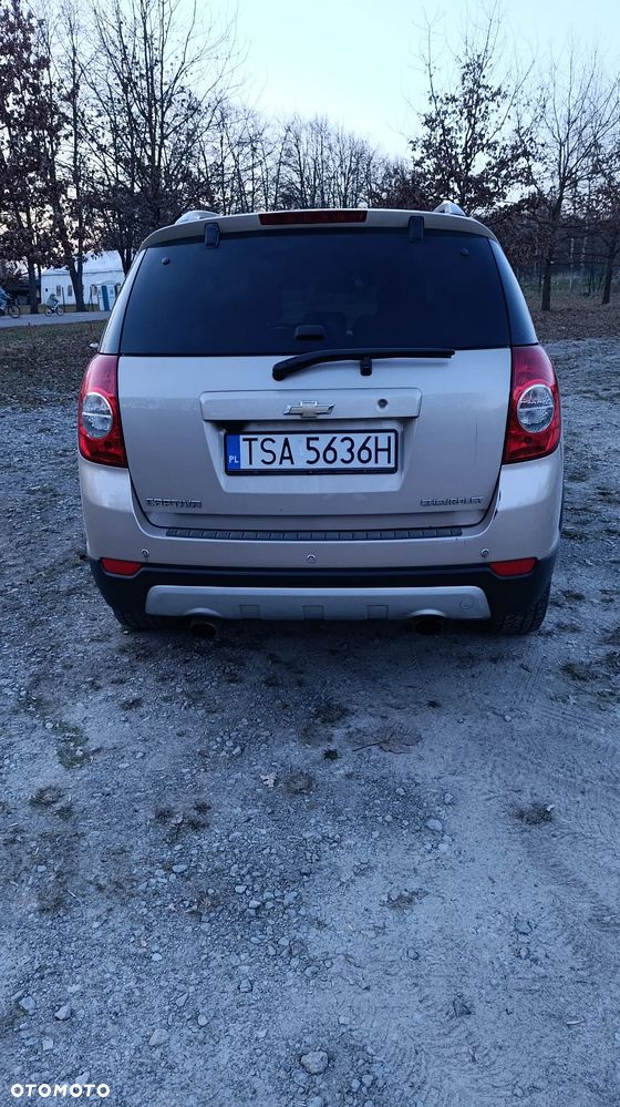 Chevrolet Captiva 2.2 D LT+ - 4