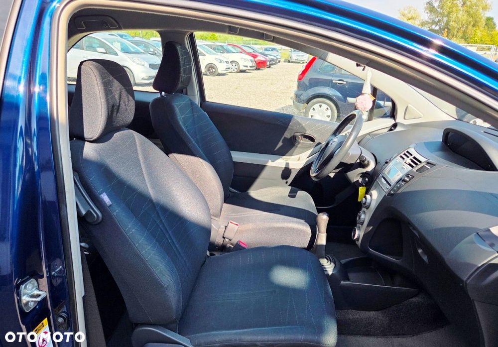 Toyota Yaris - 11