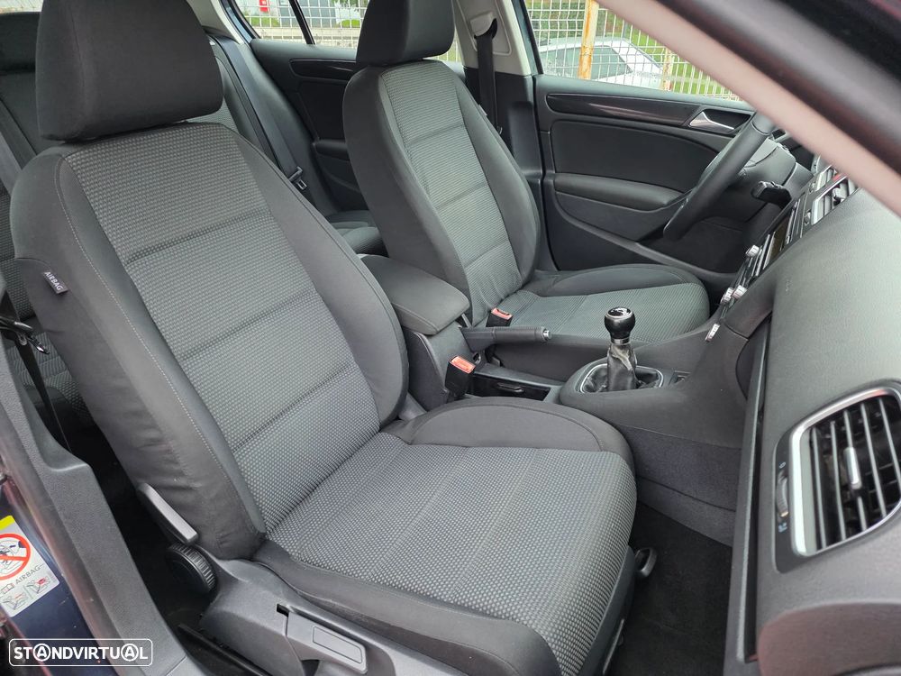 VW Golf 2.0 TDi Confortline - 2