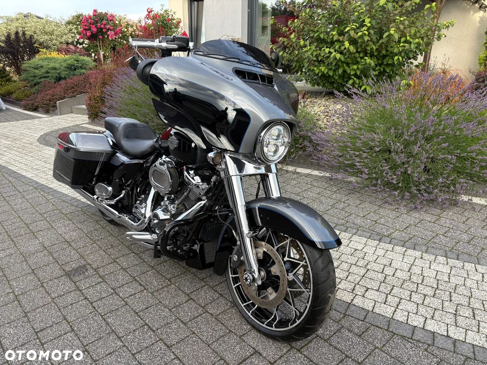 Harley-Davidson Touring Street Glide - 3