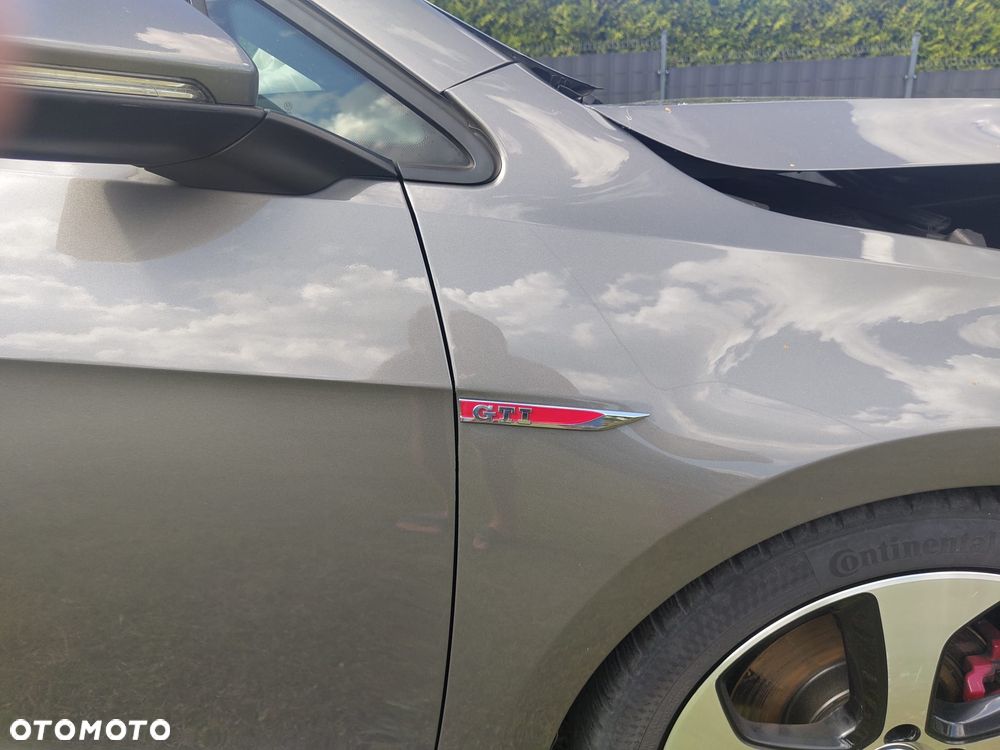 Volkswagen Golf GTI BlueMotion Technology DSG - 40