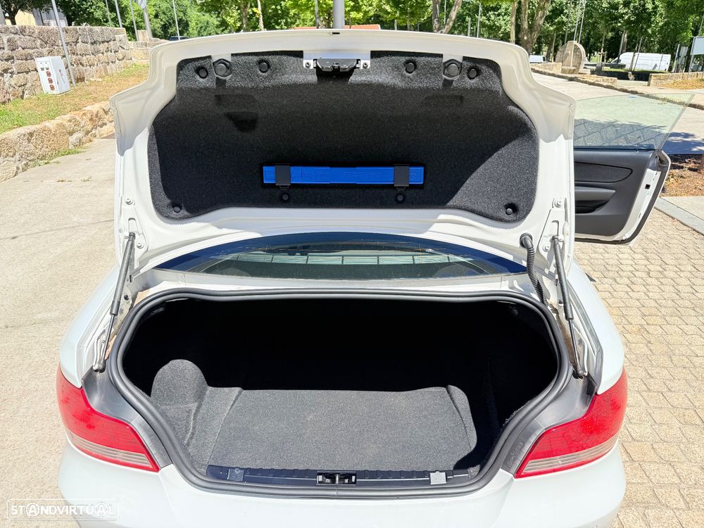 BMW 123 d Coupe - 13
