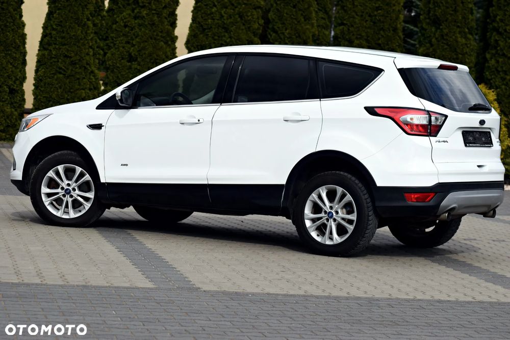 Ford Kuga 1.5 EcoBoost 4x4 Titanium - 11