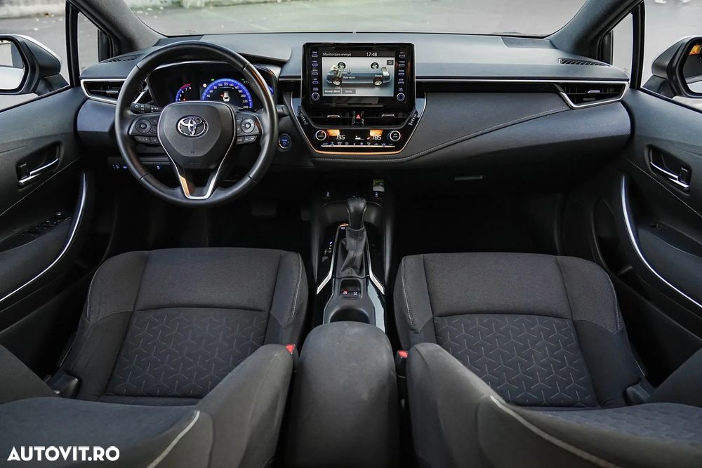 Toyota Corolla ver-2-0-hsd-exclusive - 4