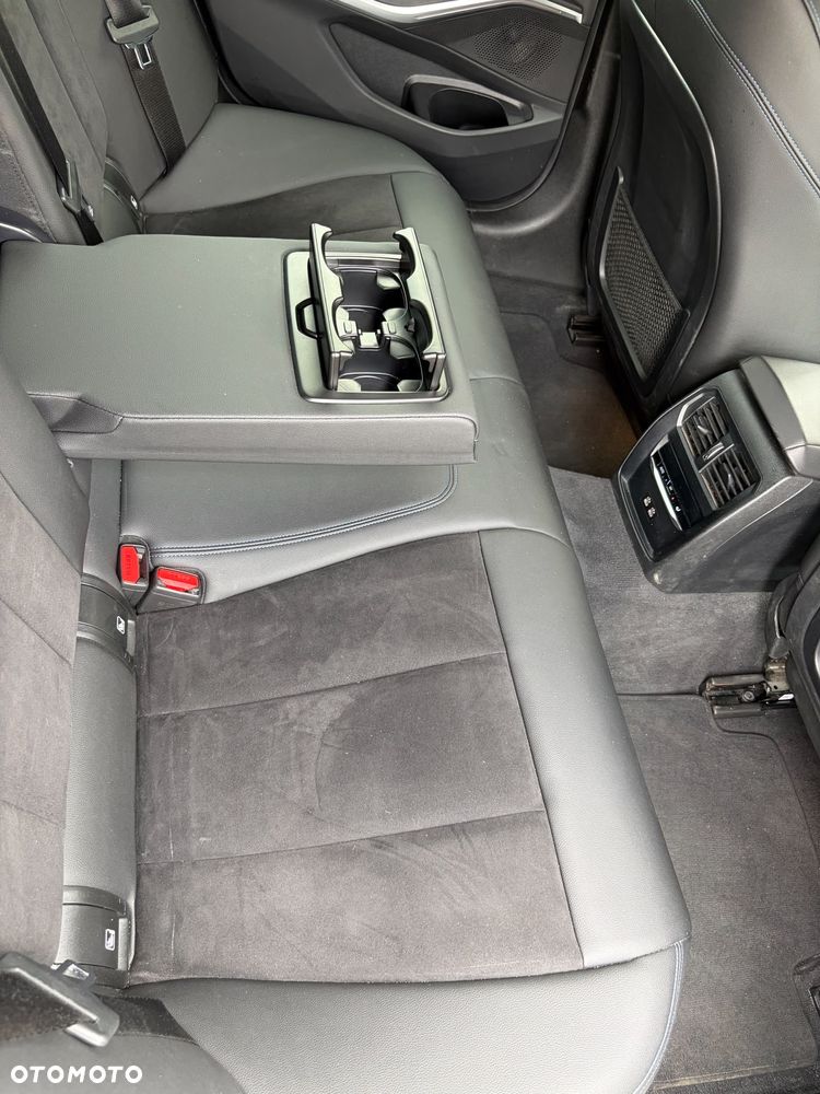 BMW Seria 3 320d xDrive M Sport sport - 34