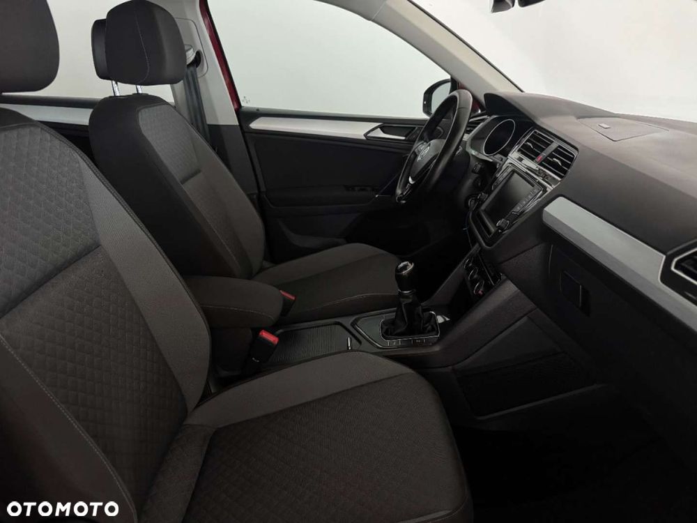 Volkswagen Tiguan - 21