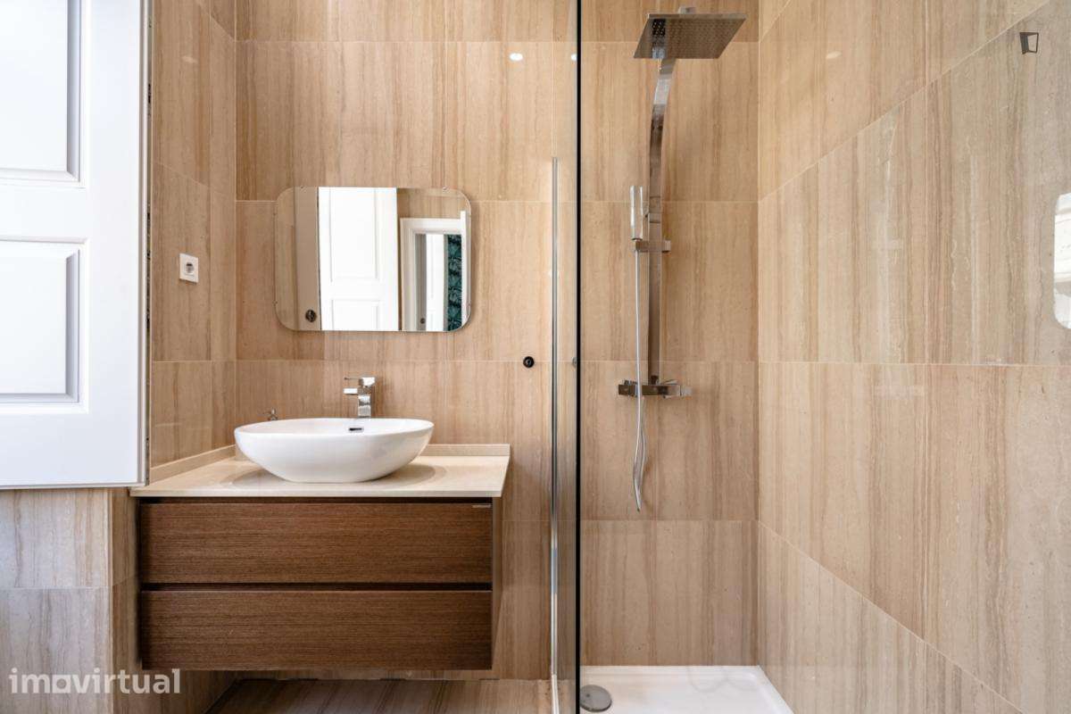 Apartamento com 2 quartos - localizado em Baixa Lisbon - Grande imagem: 2/22