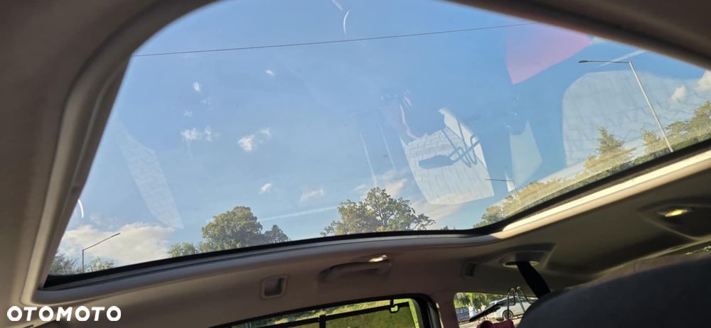 Ford S-Max - 11