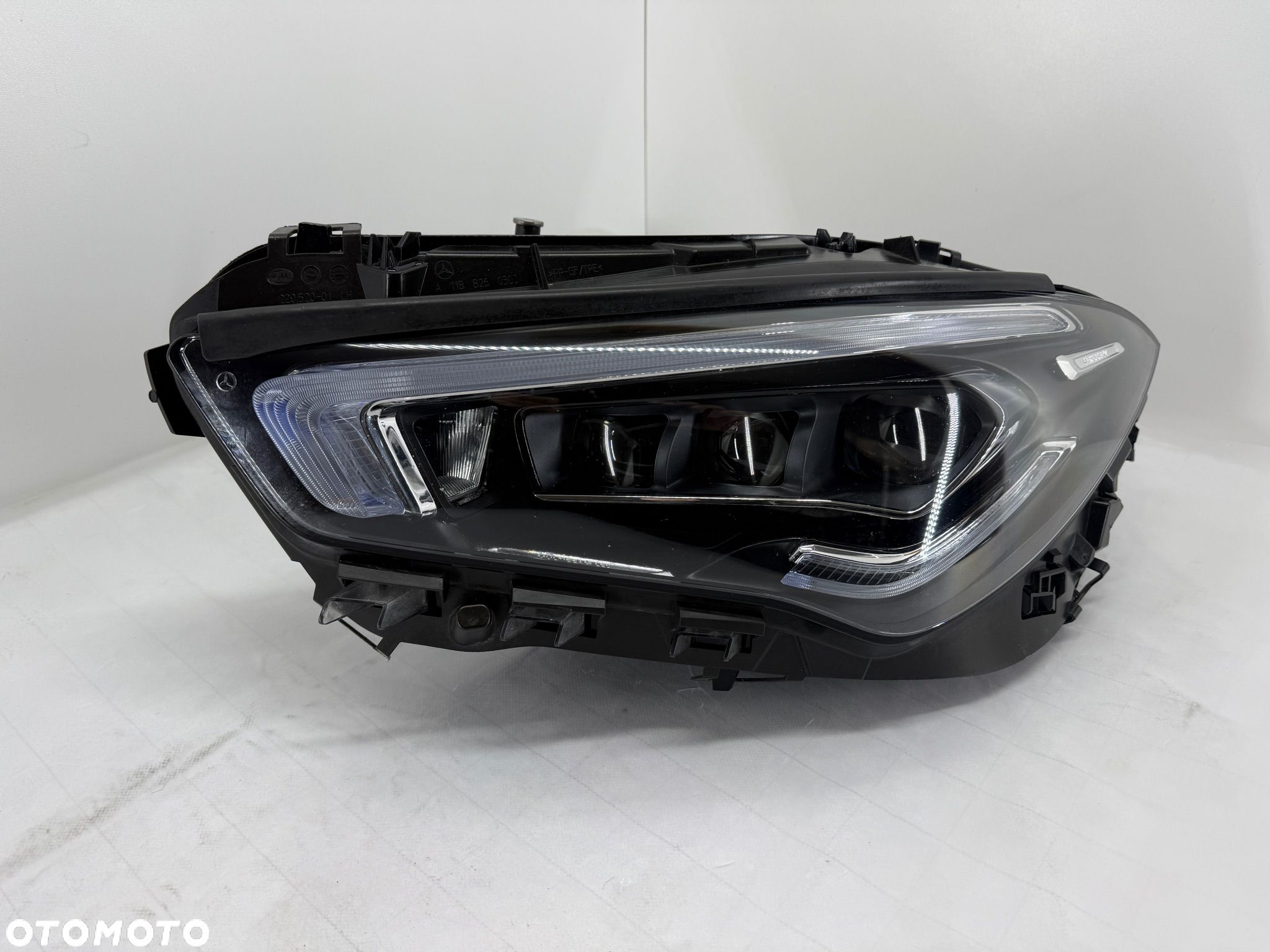 Lampa lewa przednia CLA W118 A118 Multibeam - 1