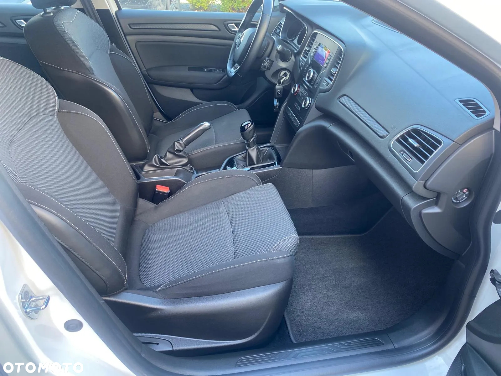 Renault Megane ENERGY TCe 115 LIMITED - 28