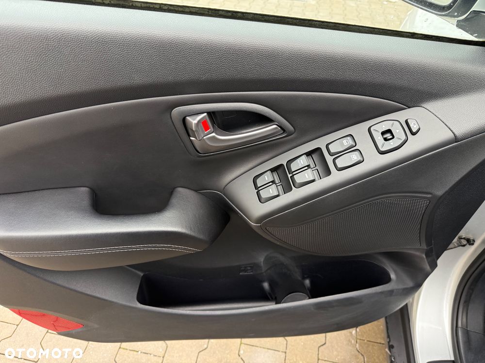 Hyundai ix35 2.0 CRDi 4WD Premium - 9