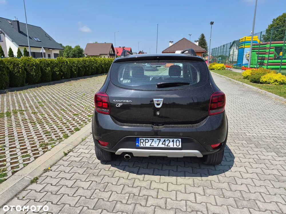 Dacia Sandero Stepway dCi 90 (S&S) Essential - 4