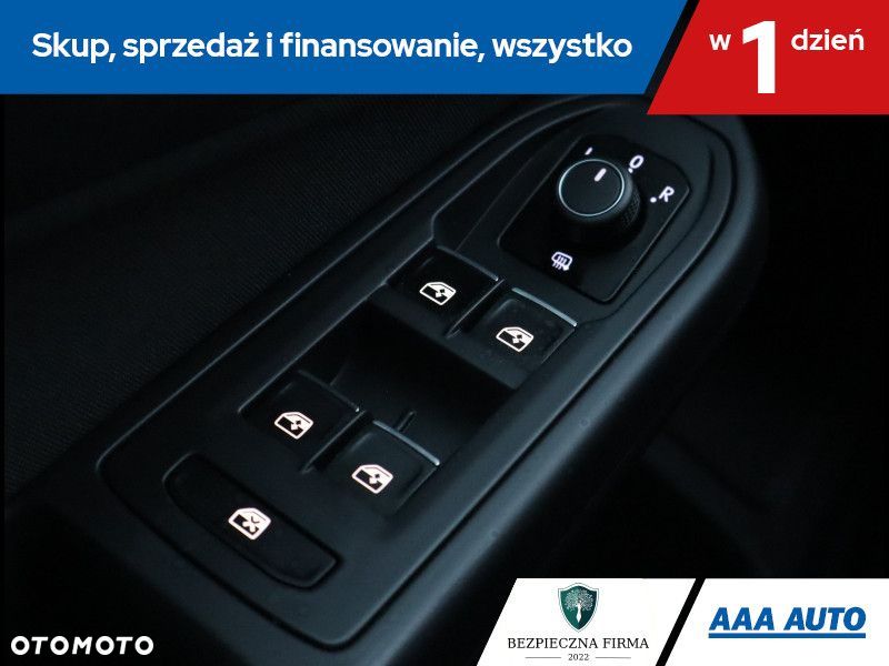 Volkswagen Golf - 17