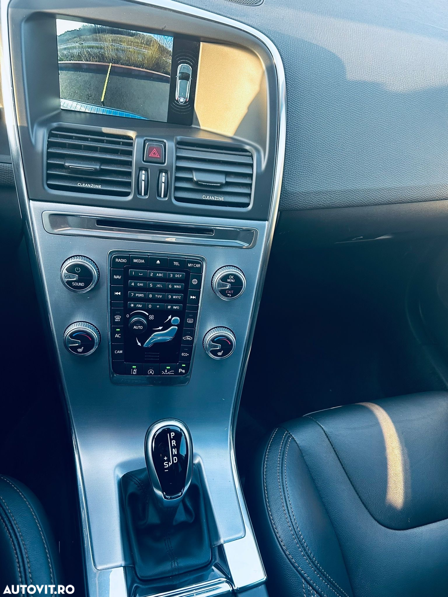 Volvo XC 60 - 8
