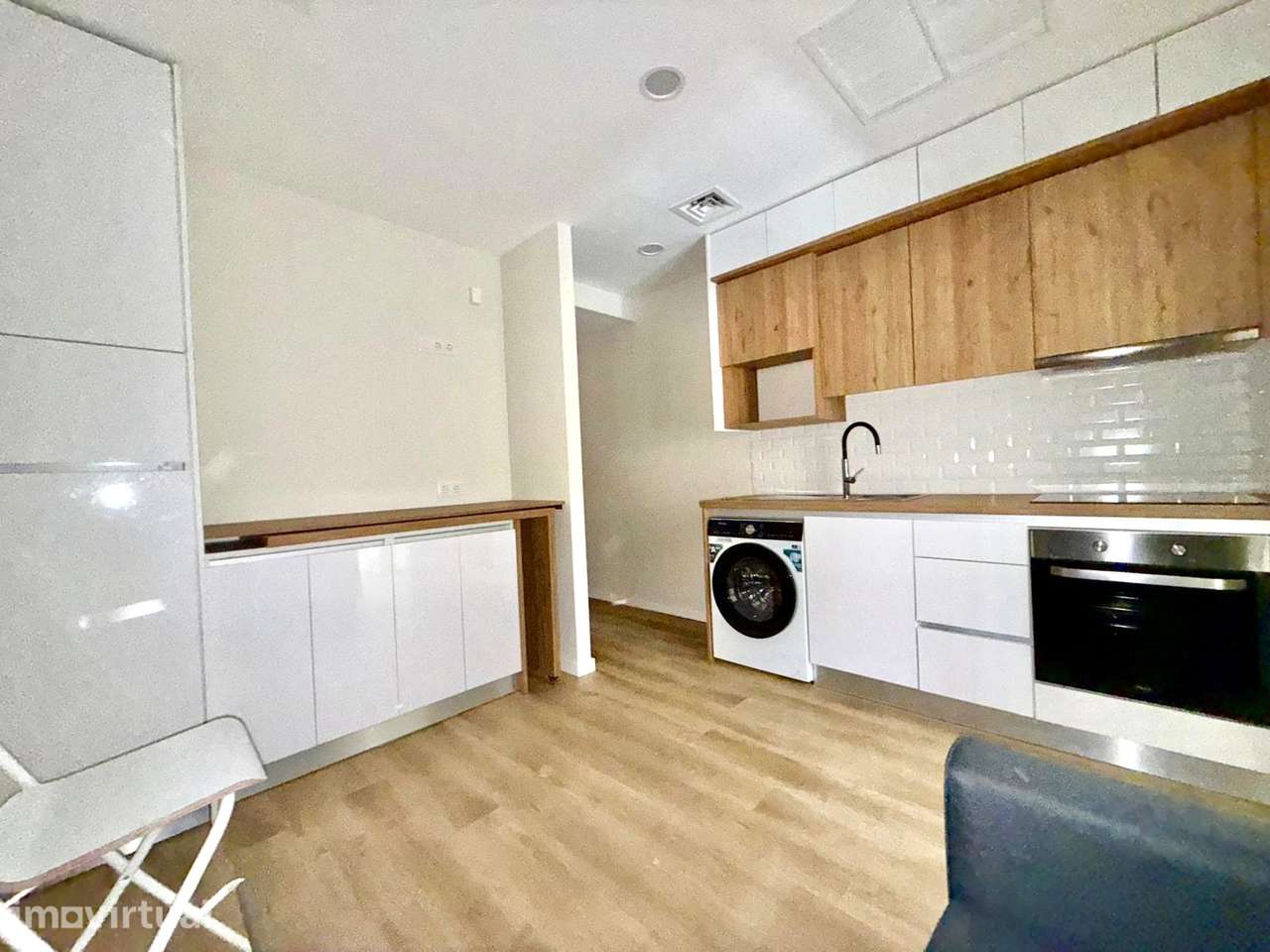 Escritório convertido em apartamento no Centro de Ovar - Grande imagem: 2/16