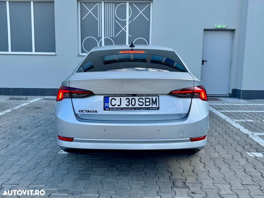 Skoda Octavia 2.0 TDI DSG Premium Edition - 29
