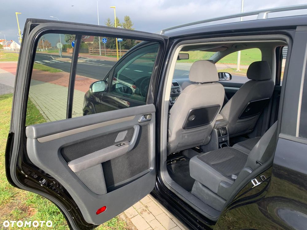 Volkswagen Touran 2.0 TDI DPF Comfortline - 28