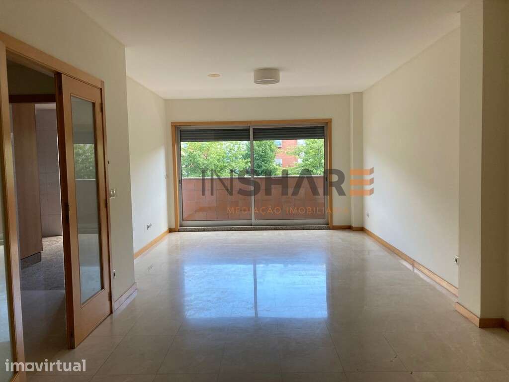 Apartamento T3 - Tenões, Braga