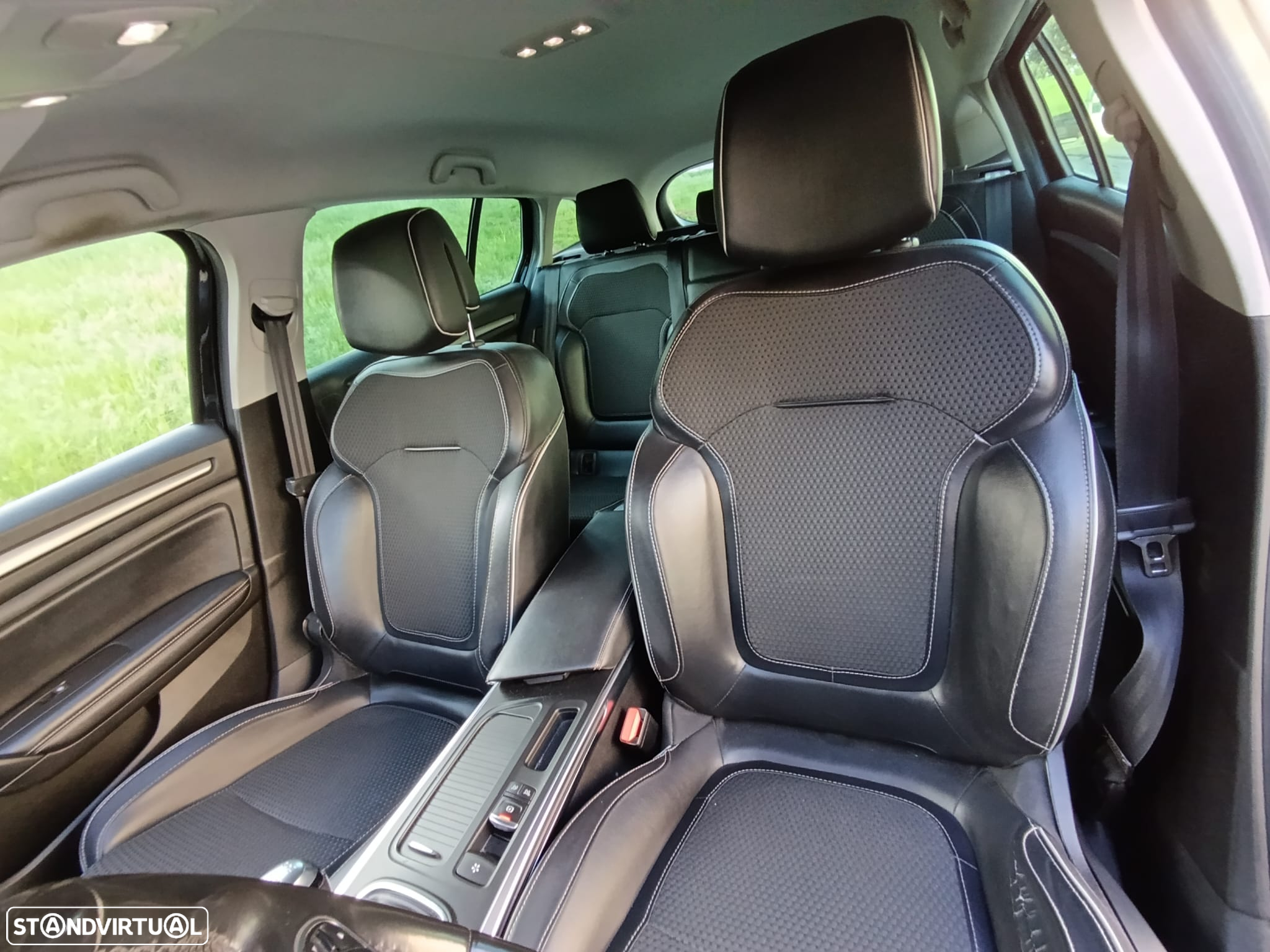 Renault Mégane Sport Tourer 1.5 dCi Bose Edition J18 - 16
