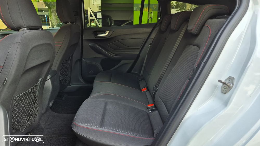 Ford Focus SW 1.0 EcoBoost ST-Line - 17