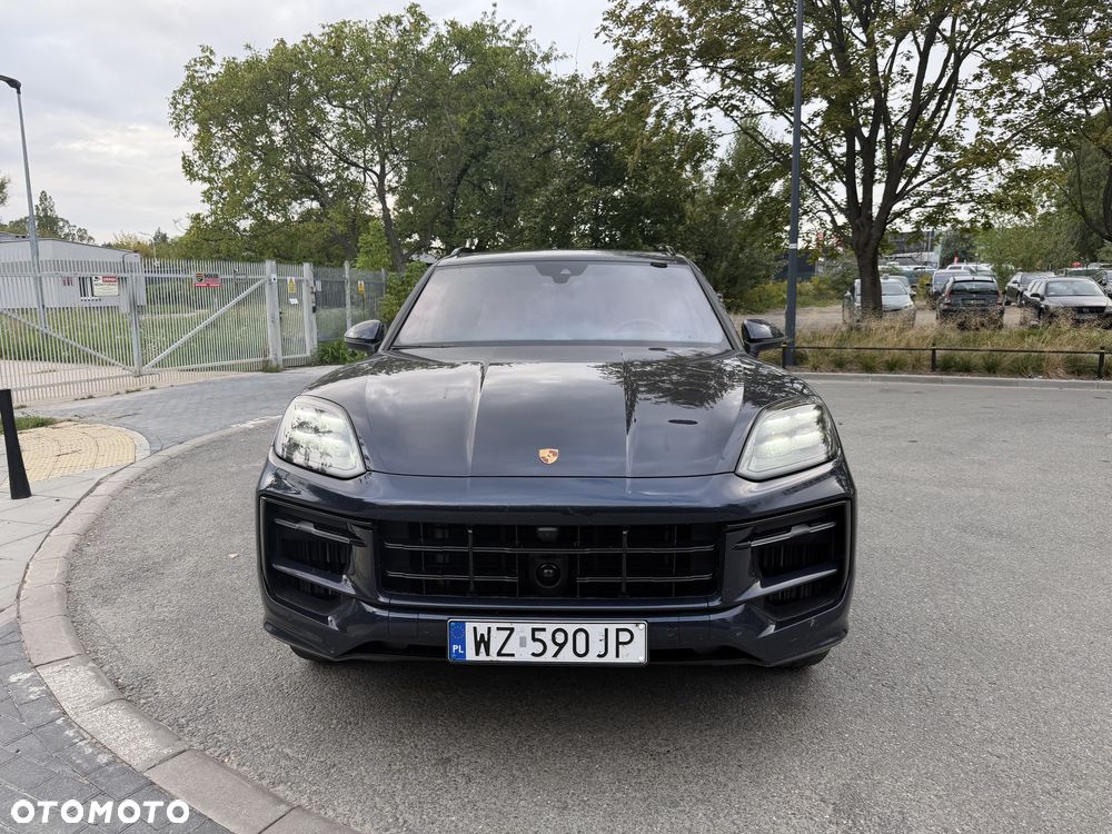 Porsche Cayenne - 2