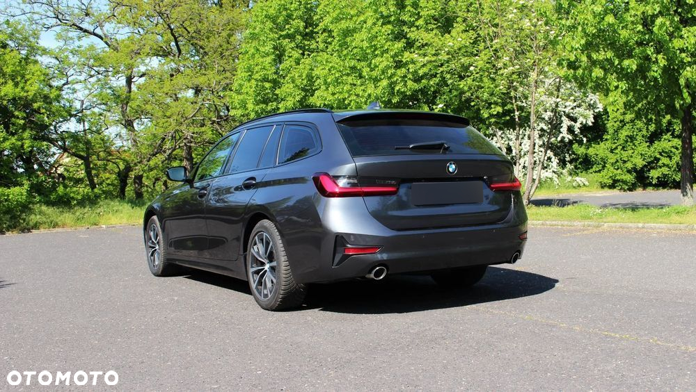 BMW Seria 3 318d Touring Advantage - 14