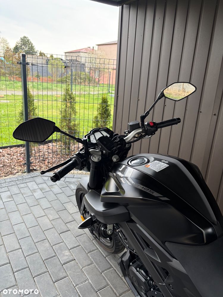 Yamaha MT - 8