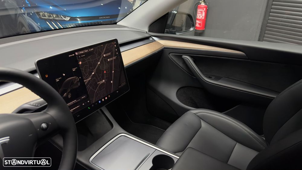 Tesla Model Y RWD - 44