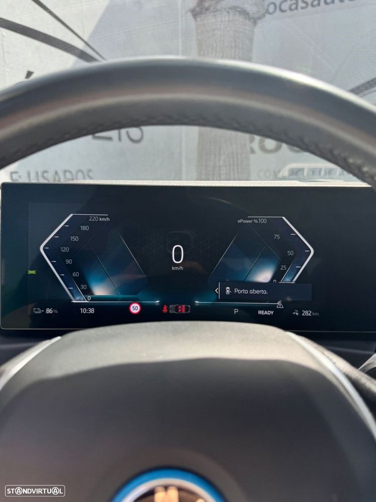 BMW i4 eDrive40 - 17