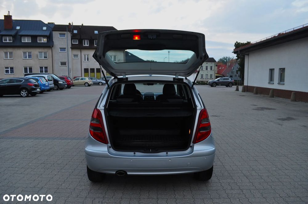 Mercedes-Benz Klasa A 150 Avantgarde Edition 10 - 8