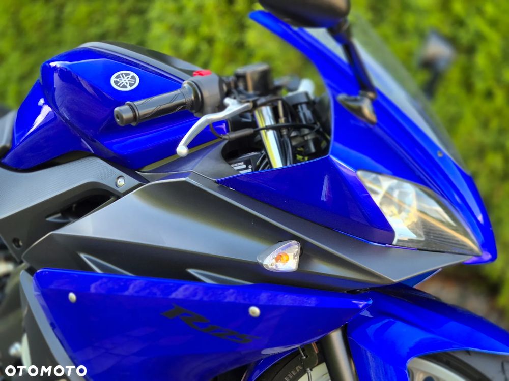 Yamaha YZF - 3
