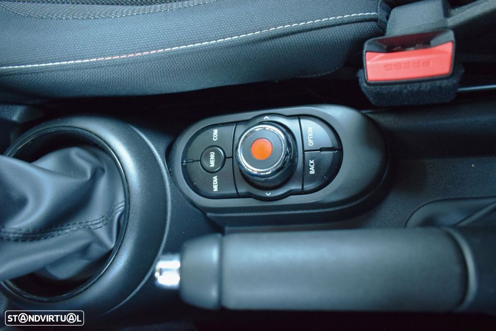 MINI 3 Portas One Classic - 36