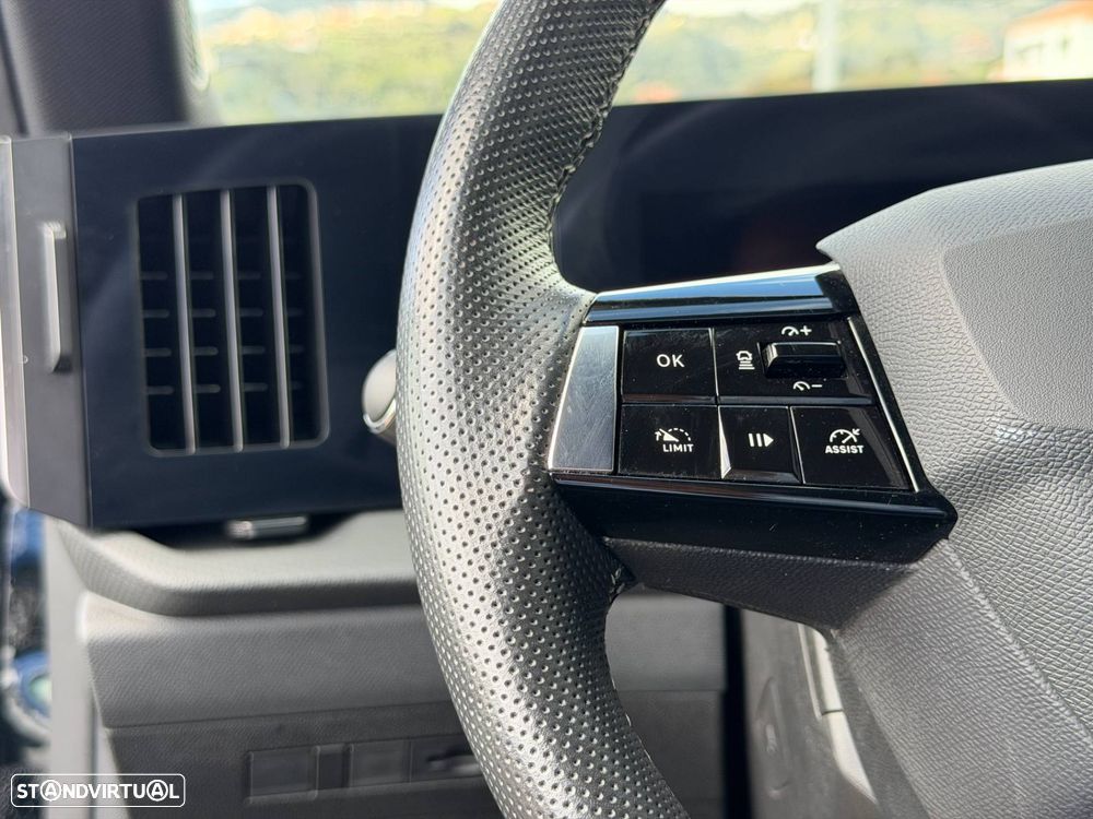 Opel Astra 1.2 T GS Line - 12