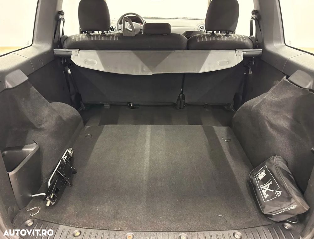 Dacia Logan MCV 1.6 MPI Preferance - 9