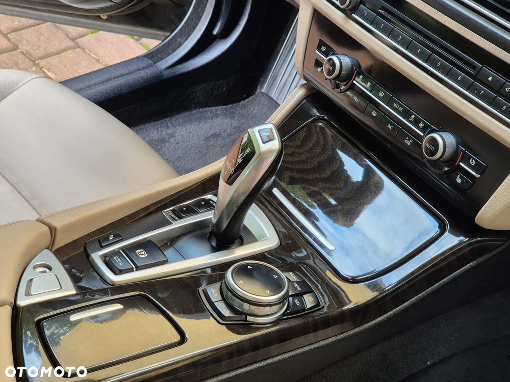 BMW Seria 5 520d Efficient Dynamics Edition - 9