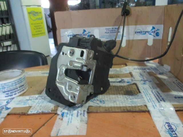 Fecho FEC1765 MERCEDES W209 2004 F ESQ - 3